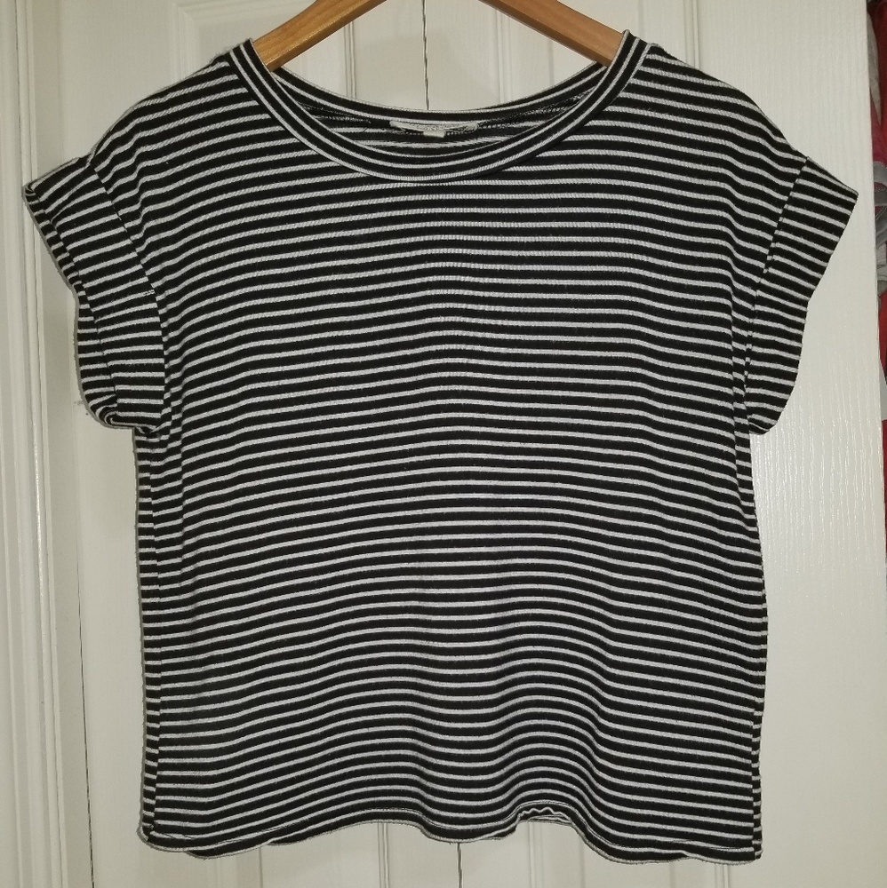 Crop stripe top. Good quality.